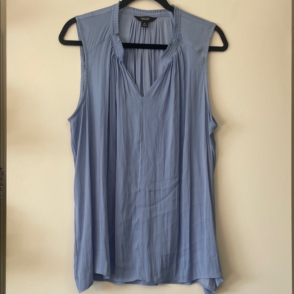 Simply Vera|Light Blue Pleated Sleeveless Flowy Chic Blouse|XL|EUC